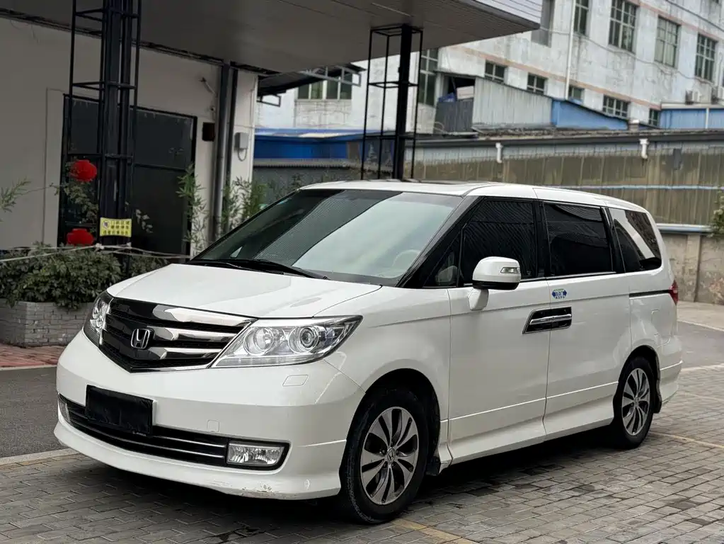 Honda Elysion 2015