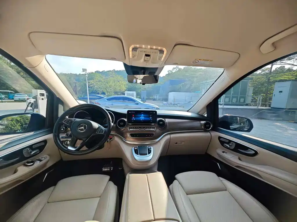 Mercedes-Benz V-Class — миниатюра 6
