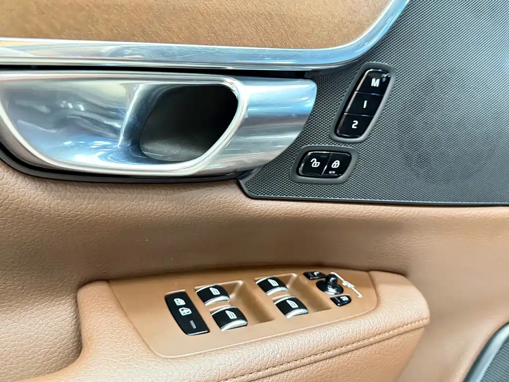 Volvo S90 PHEV — миниатюра 5