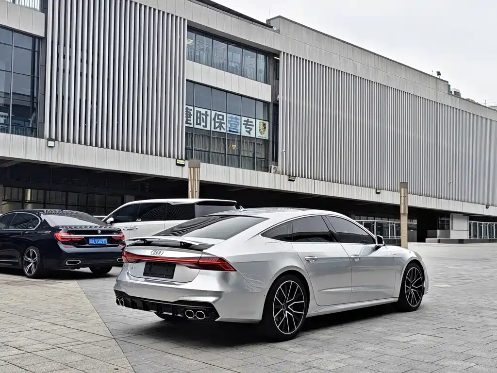Audi A7 2022 — фото 21