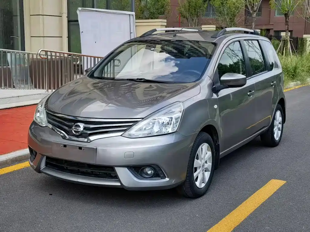 Nissan Livina