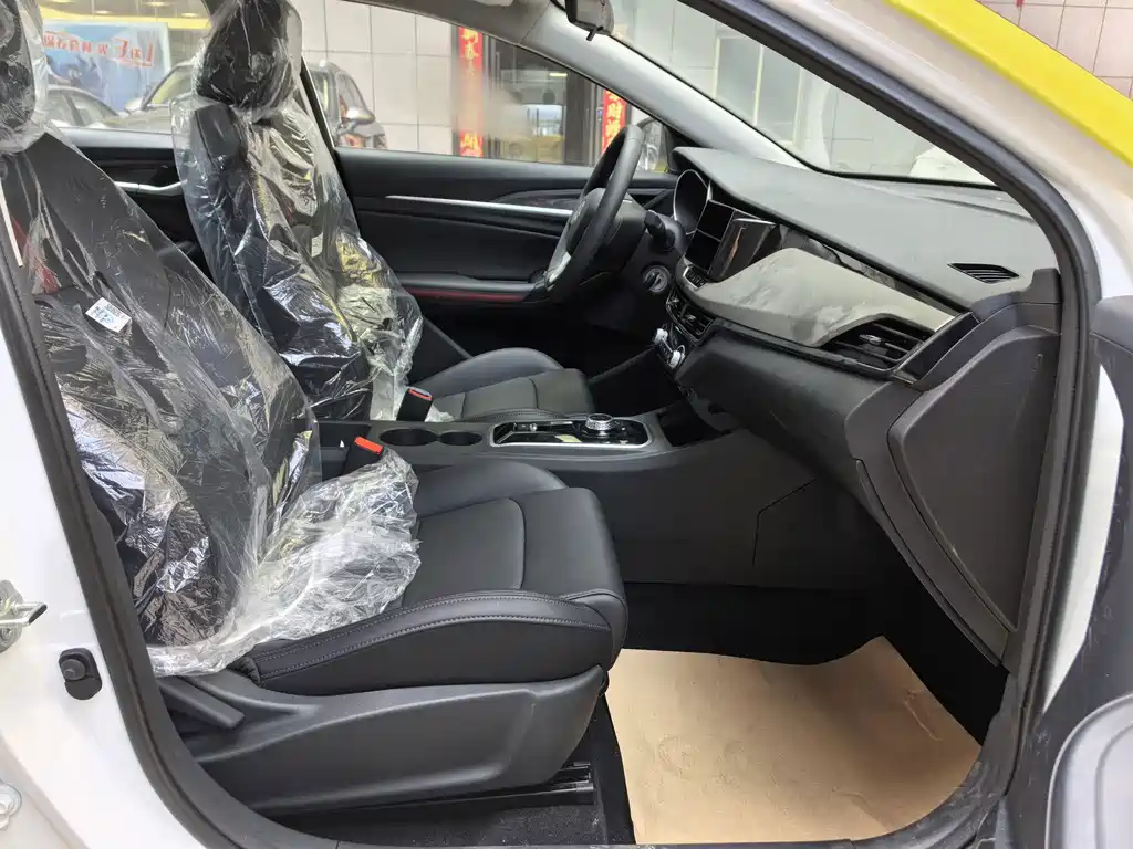 Changan Eado New Energy — миниатюра 11