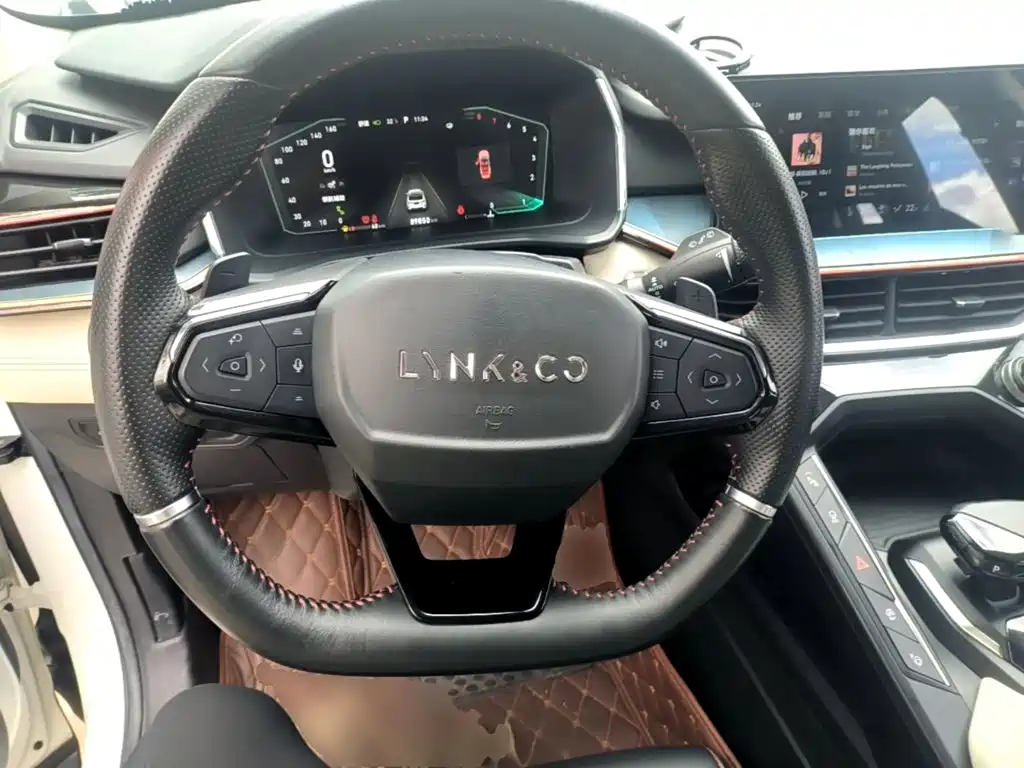 Lynk & Co 06 2021 1.5T Shero