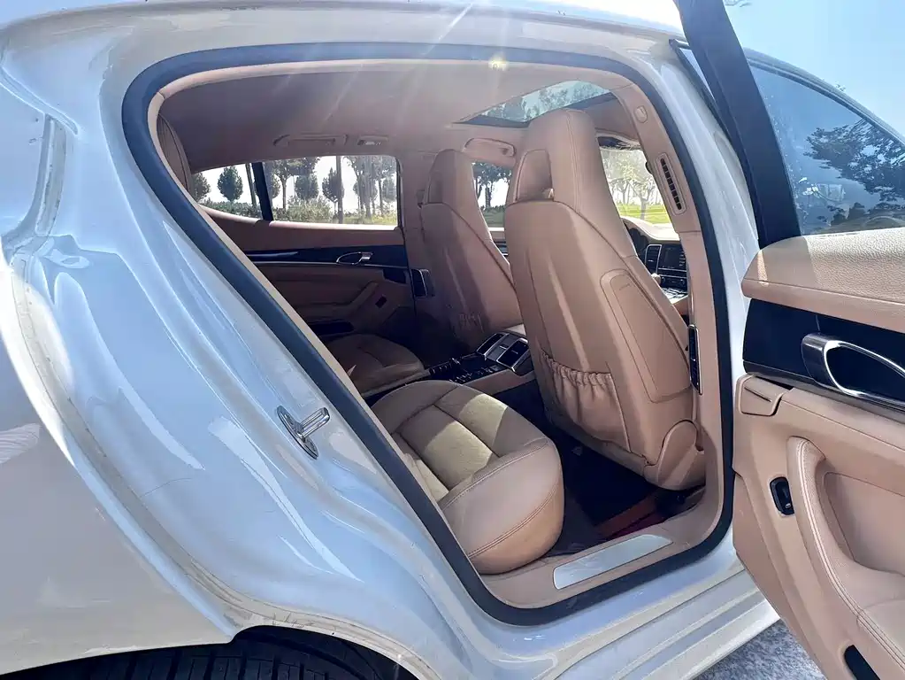 Porsche Panamera — миниатюра 8