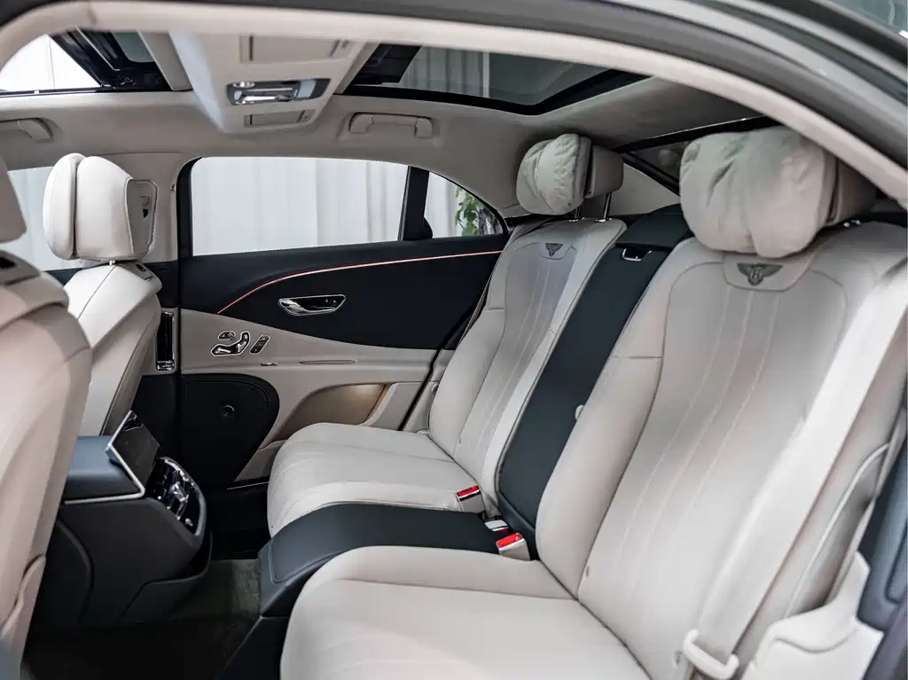 Bentley Flying Spur — миниатюра 16