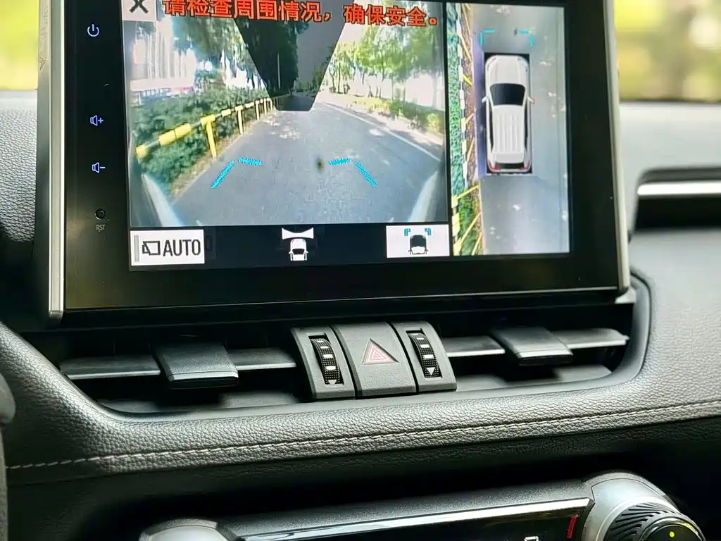Toyota RAV4 — миниатюра 19