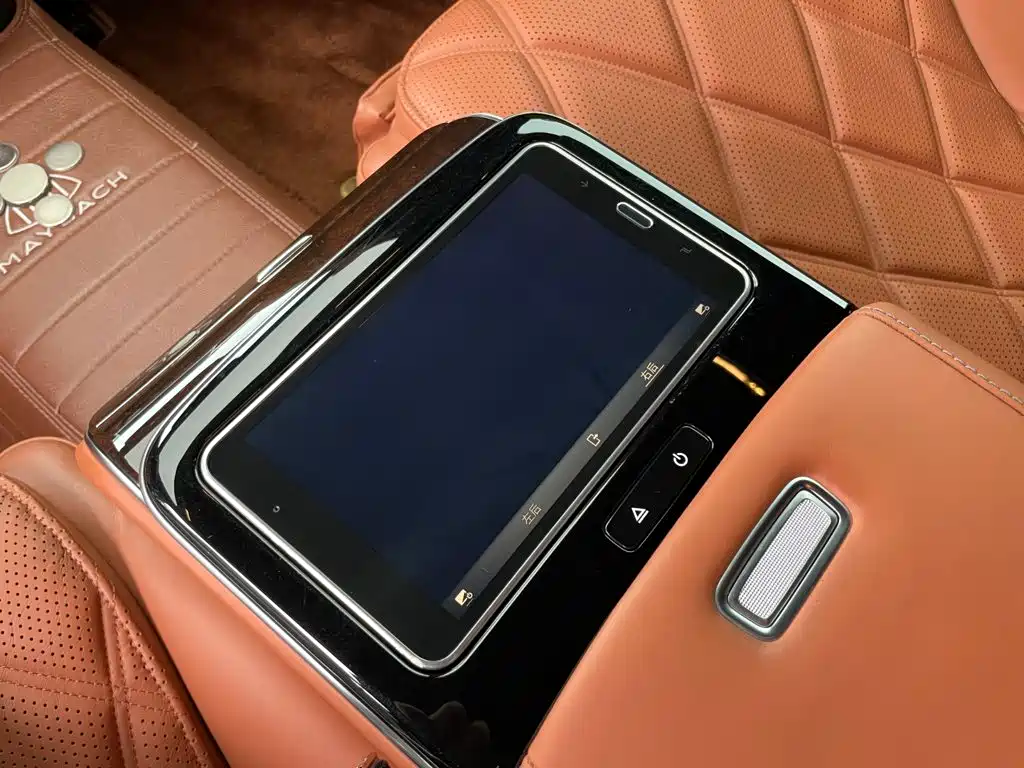 Mercedes-Benz S-Class — миниатюра 14