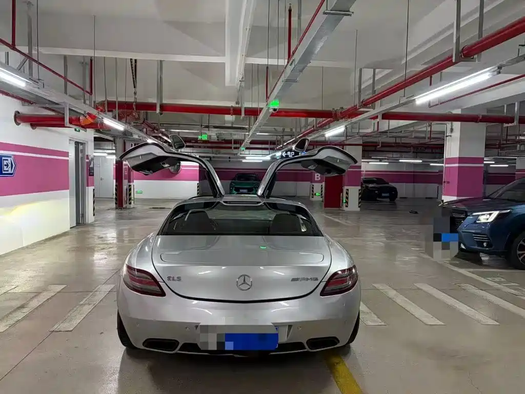 Mercedes-Benz SLS AMG — миниатюра 5