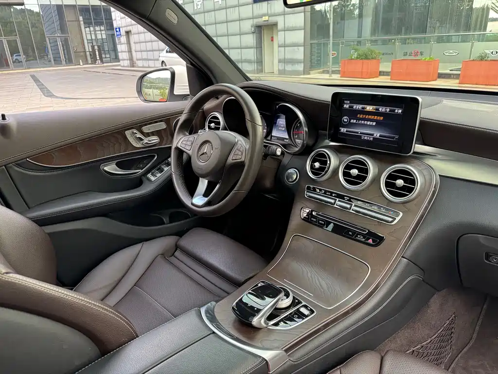 Mercedes-Benz GLC — миниатюра 31