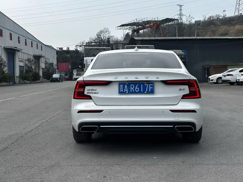Volvo S60 2022 B4 Sport