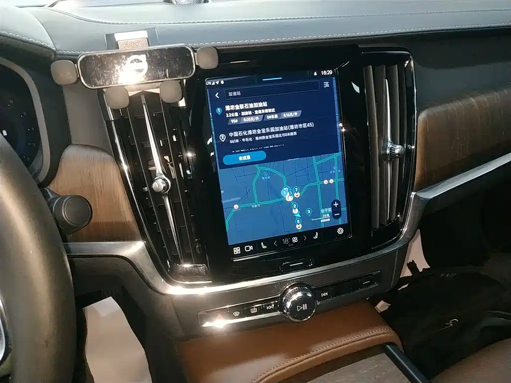 Volvo S90 2023 B5 Luxury