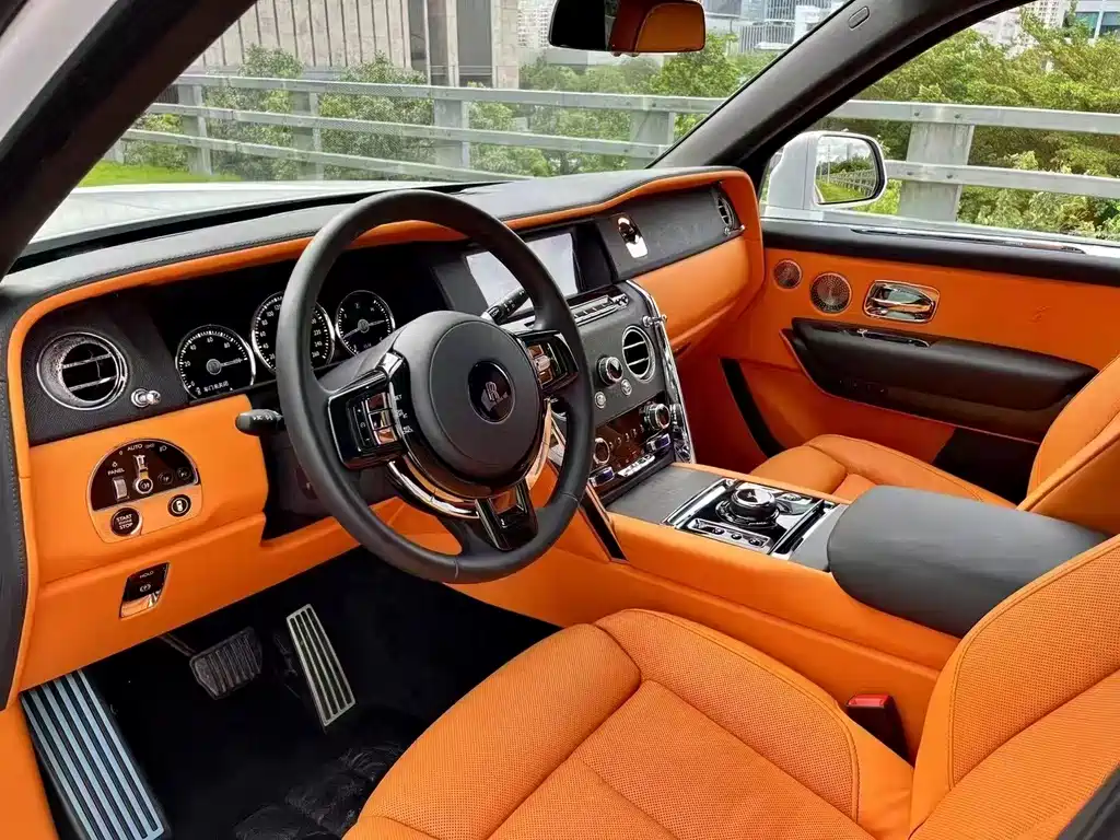 Rolls-Royce Cullinan — миниатюра 5