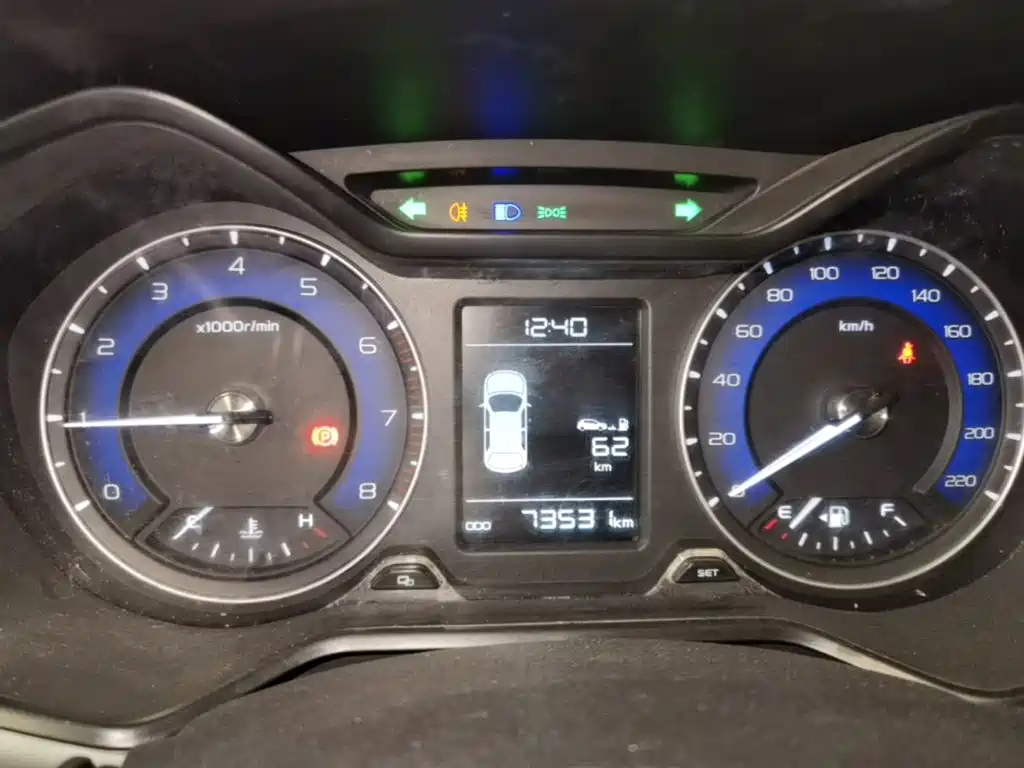 Geely Vision X3 — миниатюра 12
