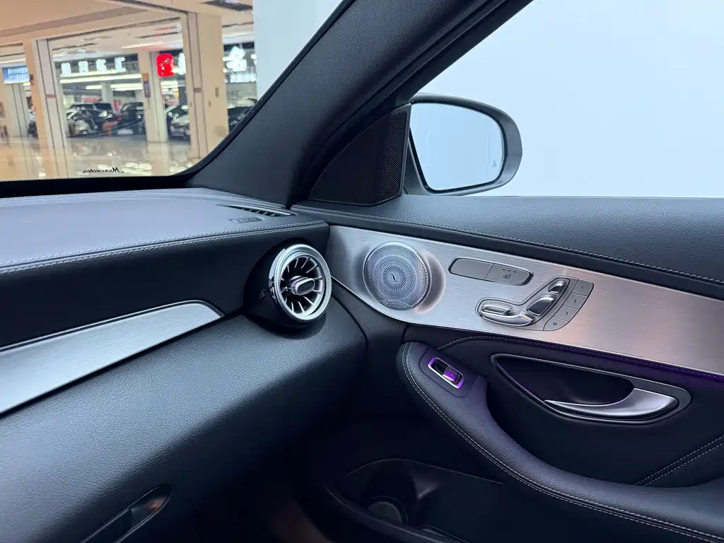 Mercedes-Benz C-Class AMG — миниатюра 11