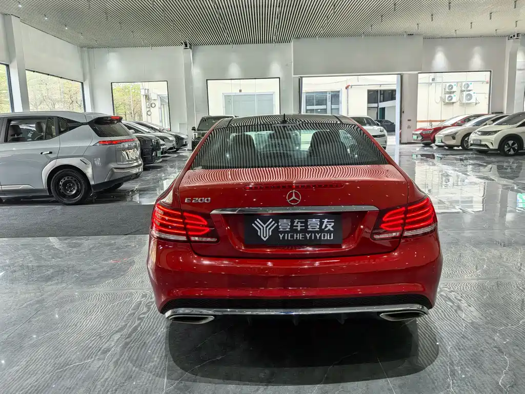 Mercedes-Benz E-Class (Import) — миниатюра 32