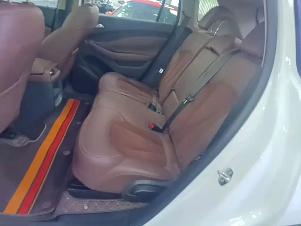 Buick Envision Plus — миниатюра 17