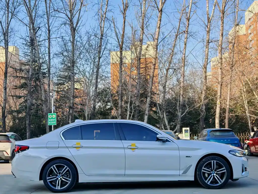 BMW 5 SERIES NEW ENERGY