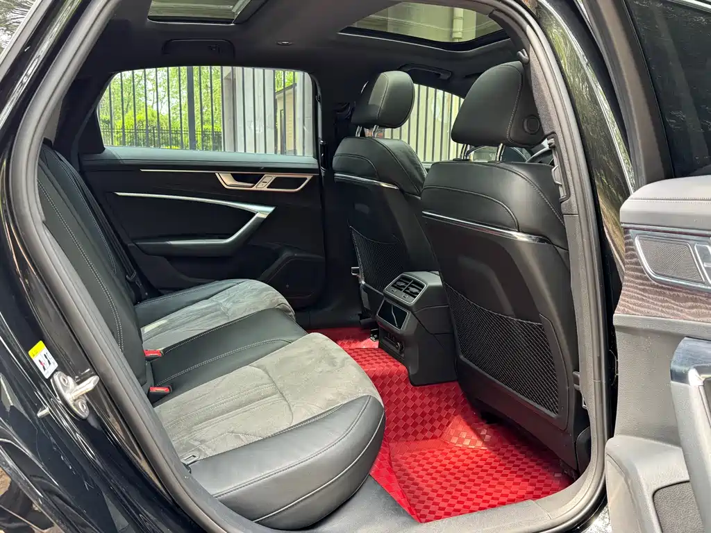 Audi A6L 2023 45 TFSI quattro Premium