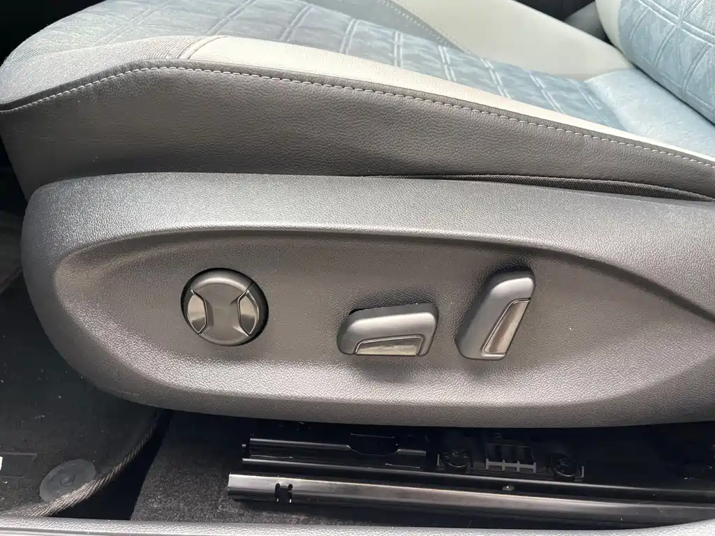 Volkswagen Lavida — миниатюра 12