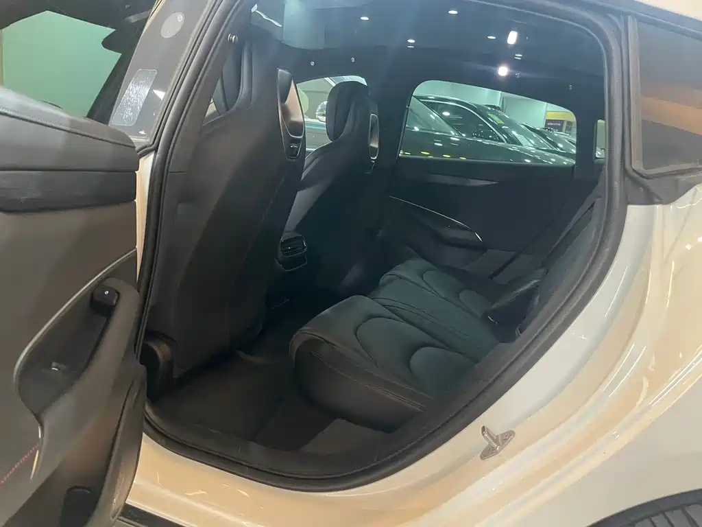 Xiaomi SU7 2024 Smart Drive Pro