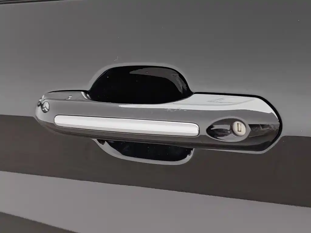 Ford Explorer — миниатюра 18