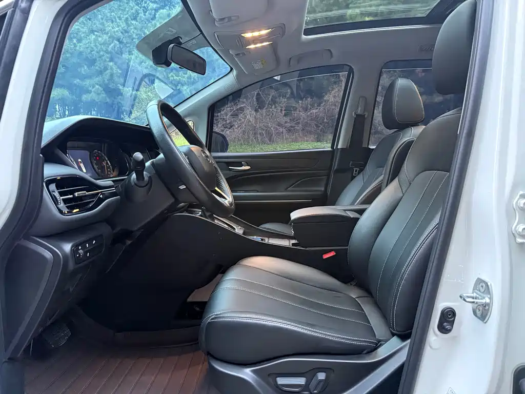 GAC Motor Trumpchi M6 — миниатюра 5