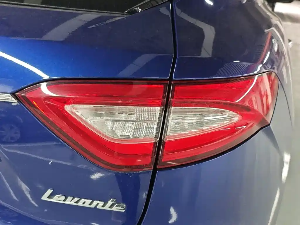Maserati Levante — миниатюра 6