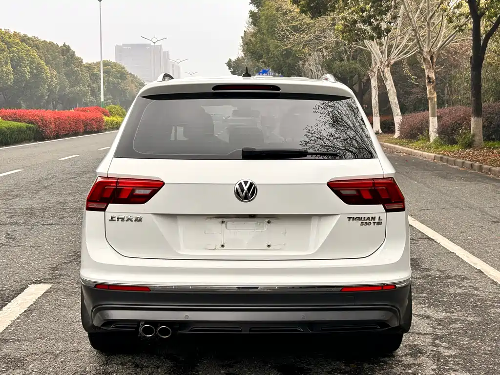 Volkswagen Tiguan L L 2020 330TSI AT Luxury VI