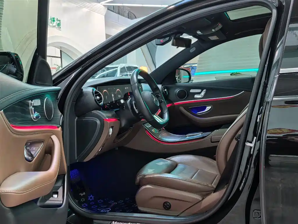 MERCEDES-BENZ E CLASS