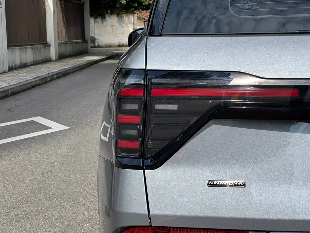 Ford Edge — миниатюра 12