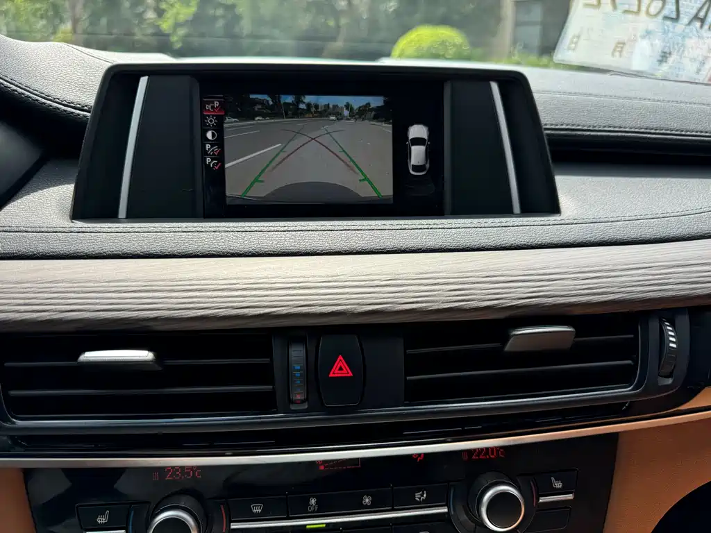 BMW X6 — миниатюра 10