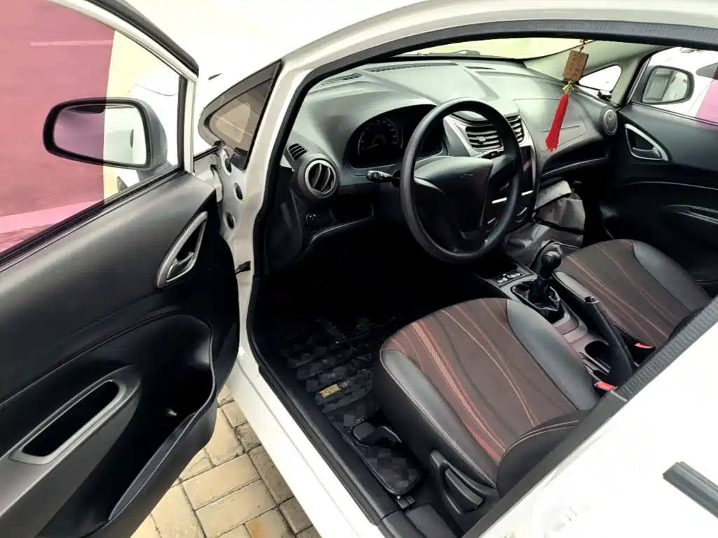 Chevrolet Sail — миниатюра 16