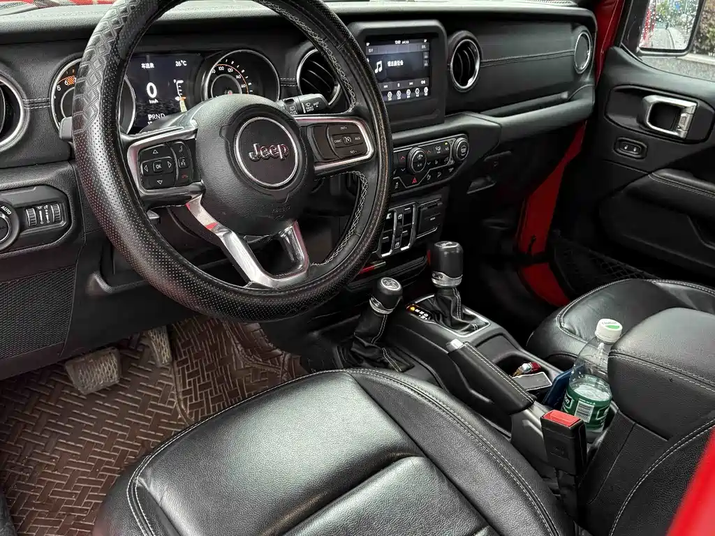 Jeep Wrangler — миниатюра 6