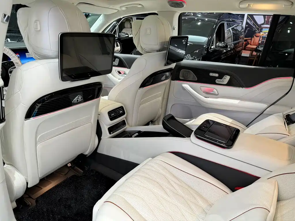 Mercedes-Benz GLS — миниатюра 14