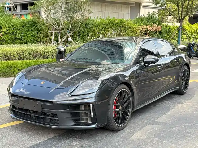 PORSCHE PANAMERA 2024