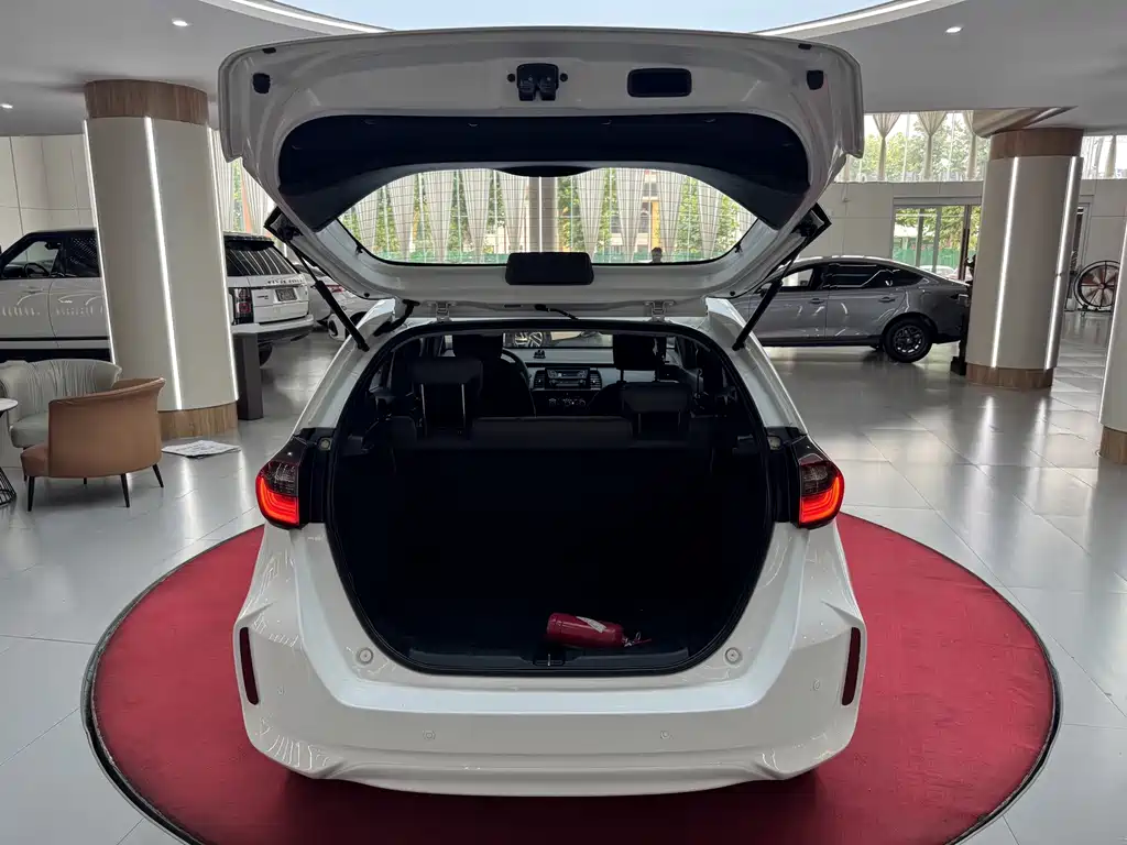 Honda Fit — миниатюра 10
