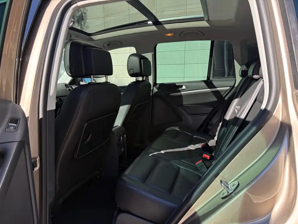 Volkswagen Tiguan — миниатюра 9