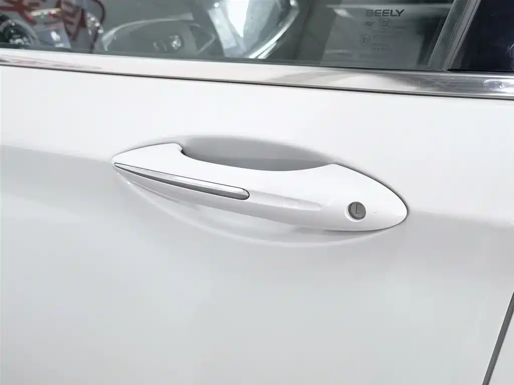 Geely Borui Hybrid — миниатюра 18