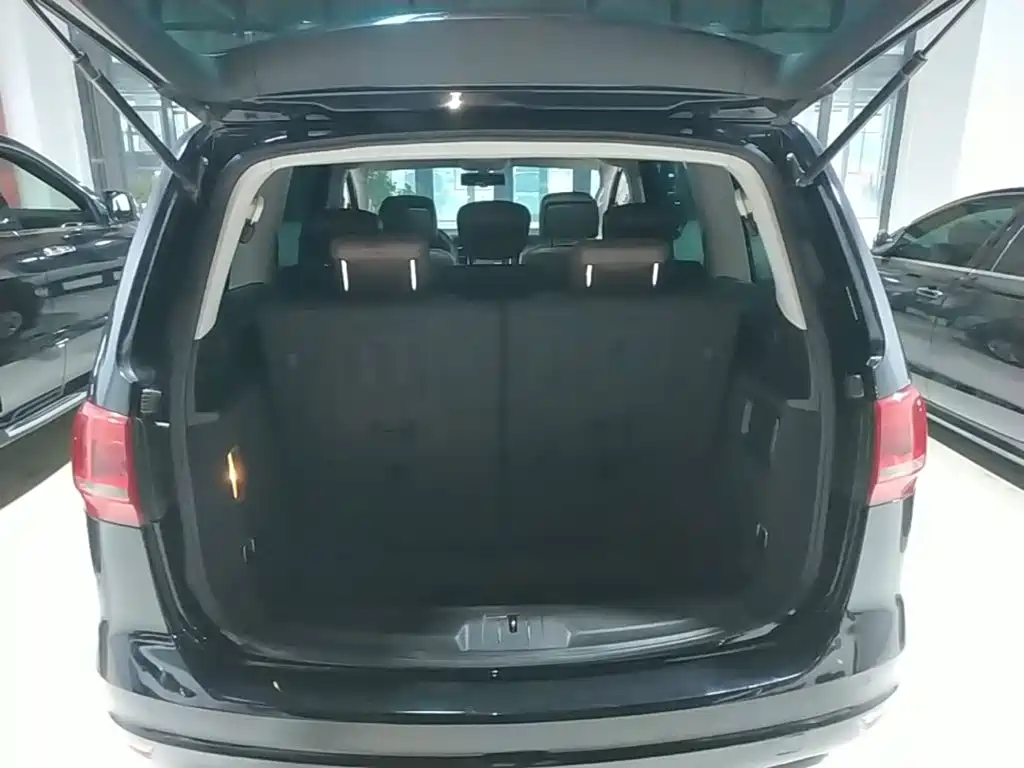 Volkswagen Sharan — миниатюра 19