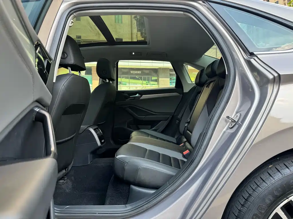 Volkswagen Sagitar — миниатюра 10