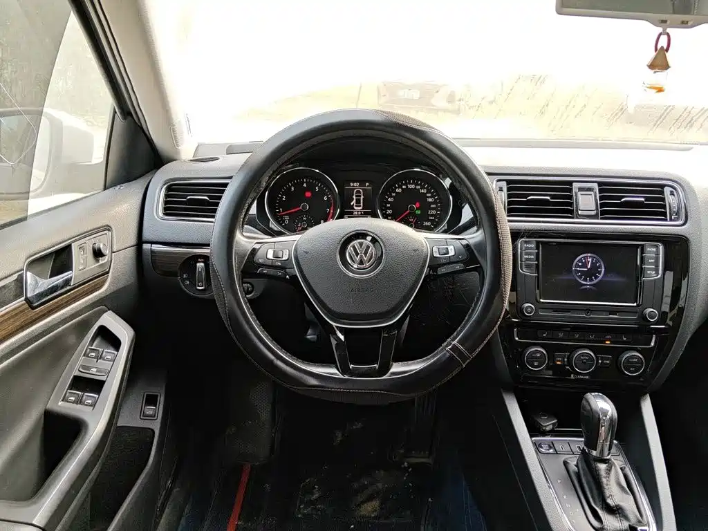 Volkswagen Sagitar — миниатюра 6