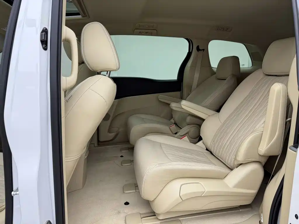 Buick GL8 — миниатюра 7