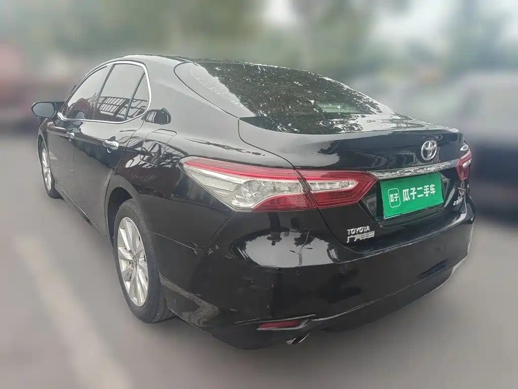 Toyota Camry — миниатюра 25