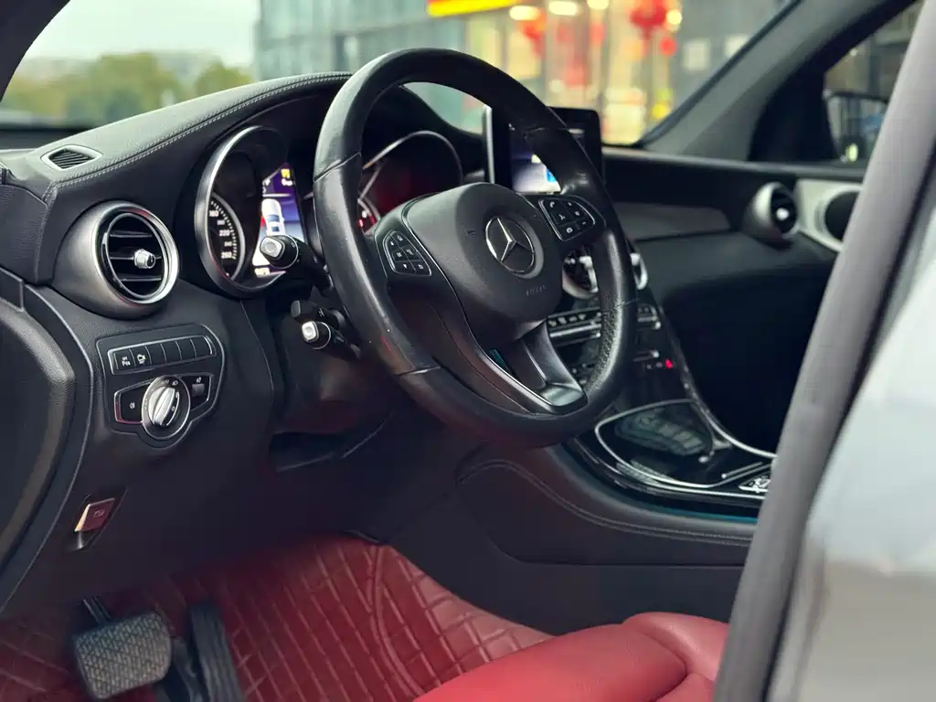 MERCEDES-BENZ GLC COUPE