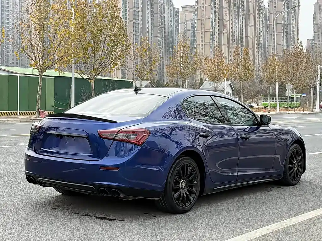 MASERATI GHIBLI