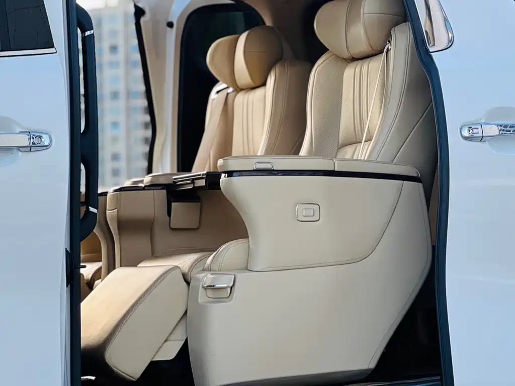 Toyota Alphard 2020 2.5L Luxury