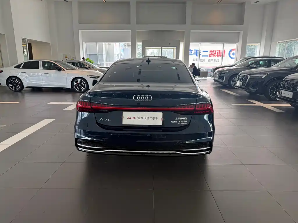 Audi A7L 2022 55 TFSI quattro S-line