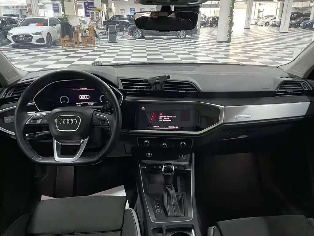 Audi Q3 — миниатюра 6
