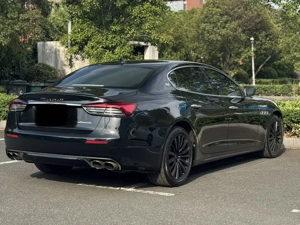 Maserati Quattroporte — миниатюра 8