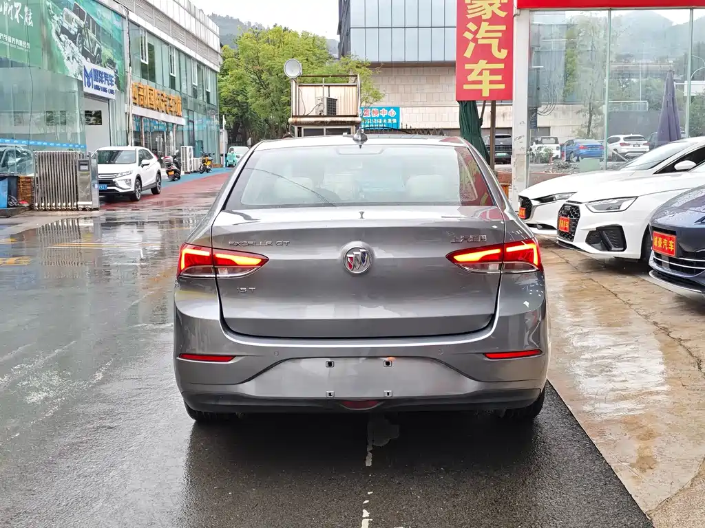 Buick Excelle — миниатюра 9